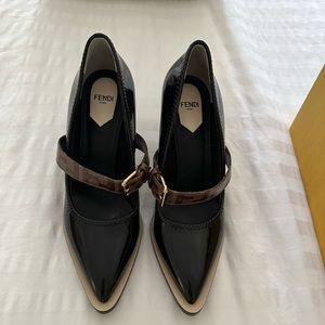 Fendi Mary Jane Pumps Black Patent Leather Size 38.5! Beautiful worn once!